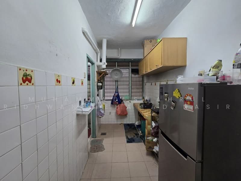 Flat for Rent at Taman Minang - Muhammad Shahrul Ridhwan Mehamad Nasir - Kitchen - PropertyGuru.com.my