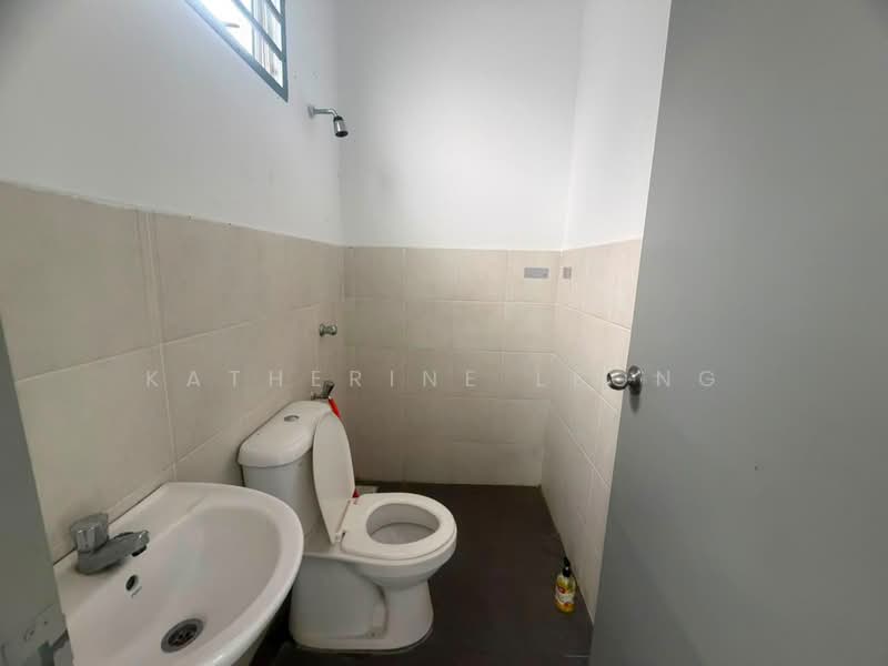 Terraced House for Sale in Gombak (Selangor) - Katherine Leong - Bathroom - PropertyGuru.com.my