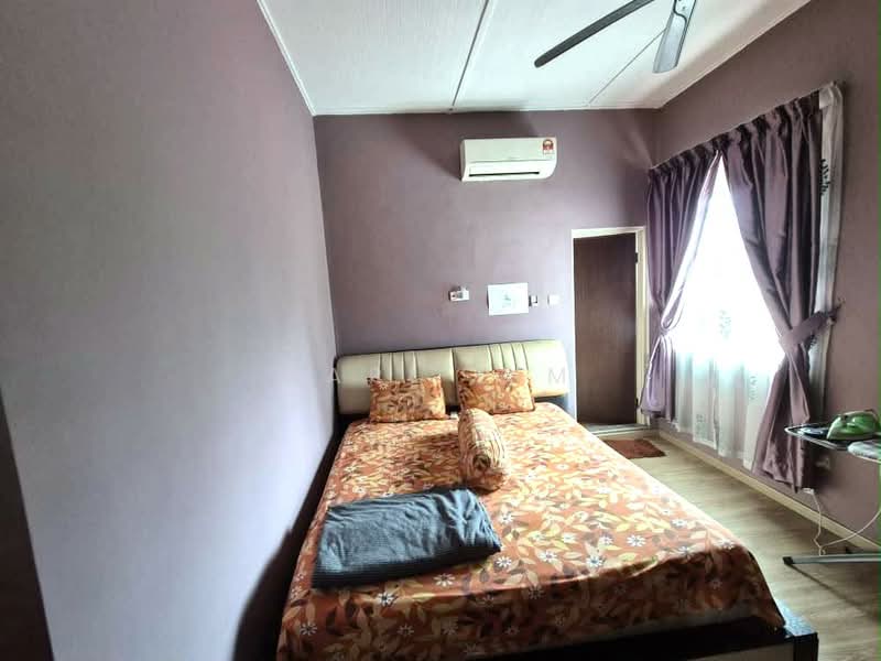 Rumah Teres 2-Tingkat untuk Dijual di Taman Daya (Johor Bahru) - Karl Lim - Bedroom - PropertyGuru.com.my