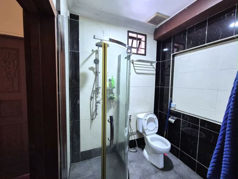 Rumah Teres 2-Tingkat untuk Dijual di Taman Daya (Johor Bahru) - Karl Lim - Bathroom - PropertyGuru.com.my