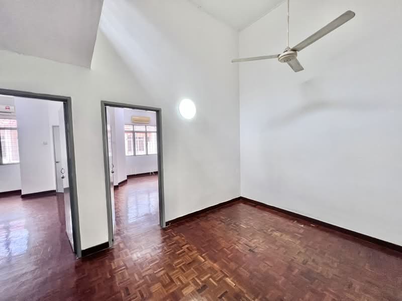 2-storey Terraced House for Sale in Bandar Utama 4 (Bandar Utama) - Chris Choe - PropertyGuru.com.my