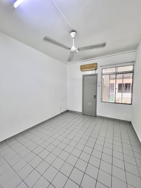 2-storey Terraced House for Sale in Bandar Utama 4 (Bandar Utama) - Chris Choe - PropertyGuru.com.my