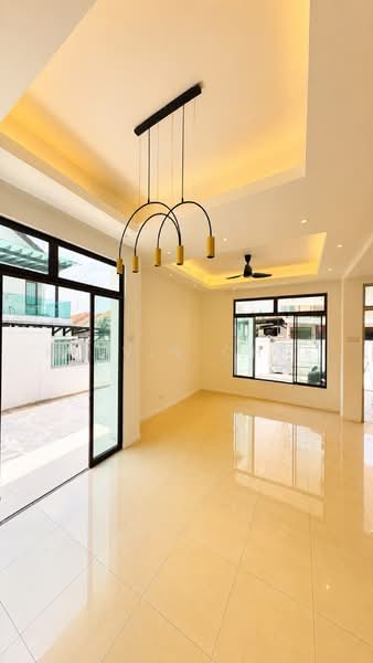 Cluster House for Sale in Iskandar Puteri (Nusajaya) (Johor) - Kelvin Chee - Living Room - PropertyGuru.com.my