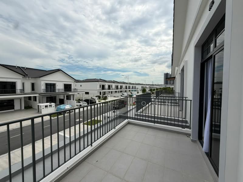 Rumah Kluster untuk Disewa di Eco Botanic (Iskandar Puteri (Nusajaya)) - Huily Woon - Balcony - PropertyGuru.com.my