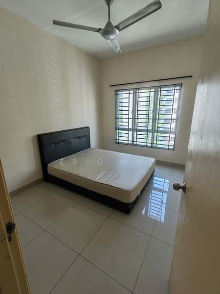 Kediaman Servis untuk Dijual di OUG Parklane - Eric Yap - Bedroom - PropertyGuru.com.my