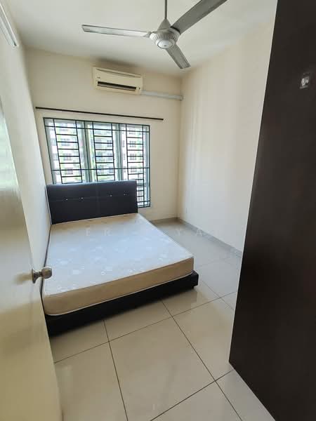Kediaman Servis untuk Dijual di OUG Parklane - Eric Yap - Bedroom - PropertyGuru.com.my