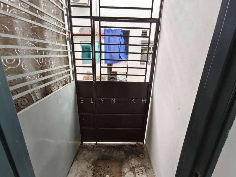 2-storey Terraced House for Sale in Taman Sari Alamanda (Serendah) - Evelyn Khoo - Exterior - PropertyGuru.com.my