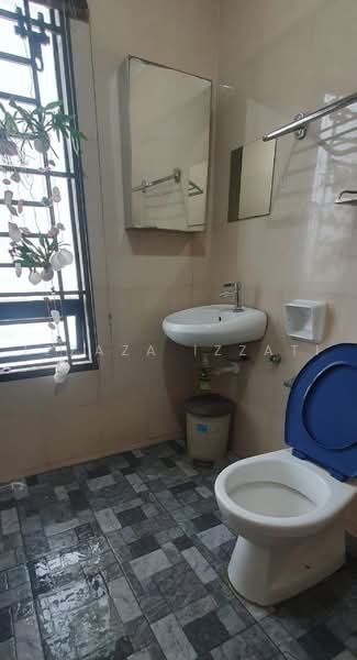 Kondominium untuk Dijual di Rivercity Condominium - Izzaza Izzati - Bathroom - PropertyGuru.com.my