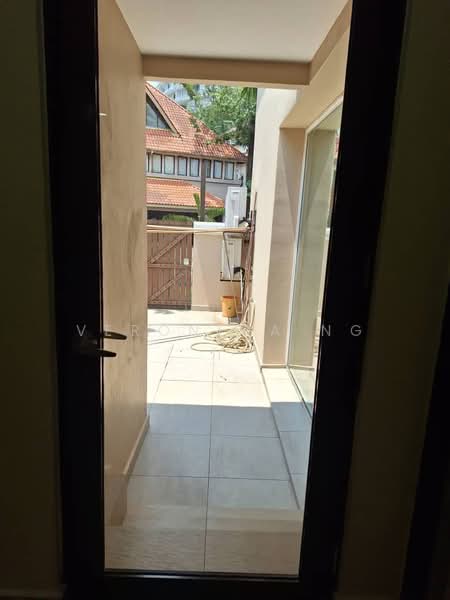 Rumah Berkembar untuk Dijual di Sri Hartamas (Kuala Lumpur) - Veronica Ng - Balcony - PropertyGuru.com.my