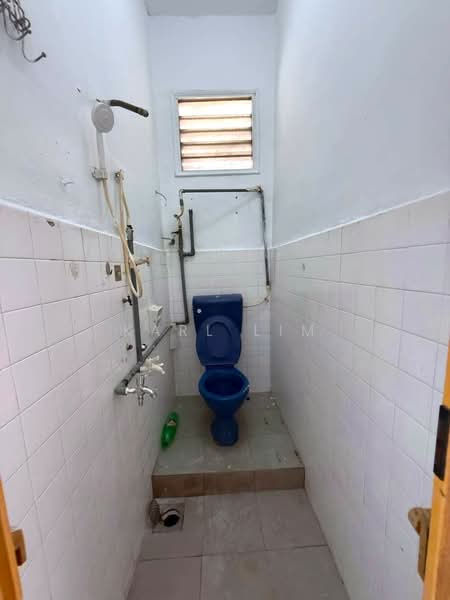 Rumah Teres 2-Tingkat untuk Dijual di Taman Pelangi (Johor Bahru) - Karl Lim - Bathroom - PropertyGuru.com.my