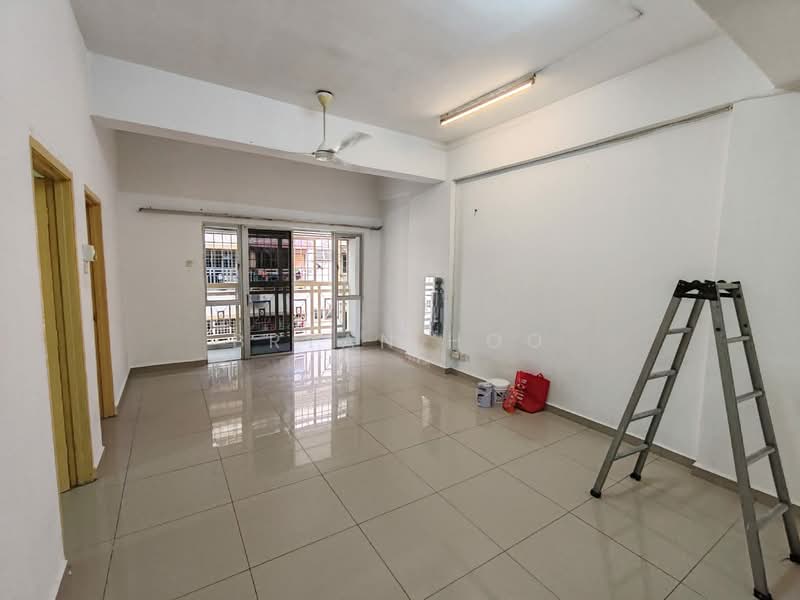 Flat for Rent at Sri Manja Square Petaling Jaya - Bryan Hoo - Living Room - PropertyGuru.com.my