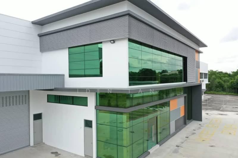 Detached Factory for Rent in Taman Desa Cemerlang (Ulu Tiram) - Iden Tan - Exterior - PropertyGuru.com.my