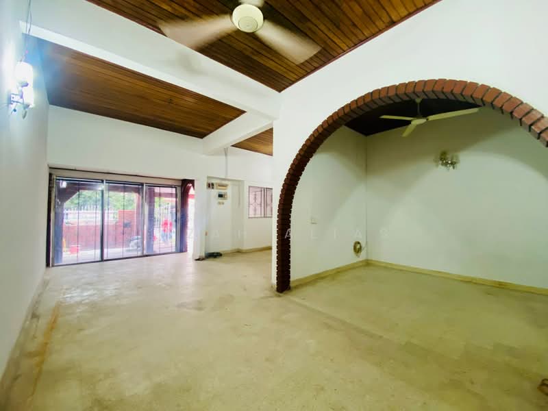 Rumah Teres 1-Tingkat untuk Dijual di Taman Permata (Ulu Kelang) - Izzah Alias - Living Room - PropertyGuru.com.my