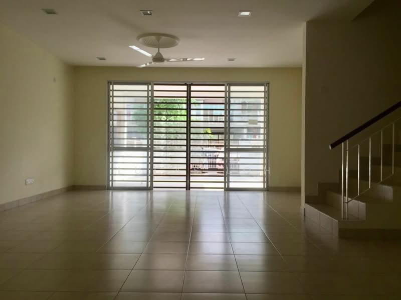 2-storey Terraced House for Sale in Bandar Seri Coalfields (Sungai Buloh) - Lucas Loh - Living Room - PropertyGuru.com.my