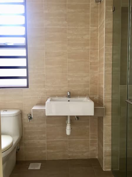 2-storey Terraced House for Sale in Bandar Seri Coalfields (Sungai Buloh) - Lucas Loh - Bathroom - PropertyGuru.com.my