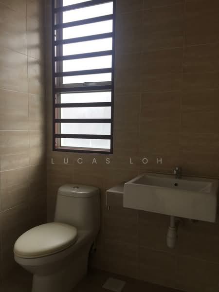 2-storey Terraced House for Sale in Bandar Seri Coalfields (Sungai Buloh) - Lucas Loh - Bathroom - PropertyGuru.com.my