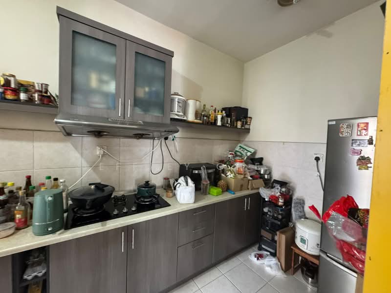 Kondominium untuk Dijual di Casa Tropicana - Jeffrey Cheah - Kitchen - PropertyGuru.com.my