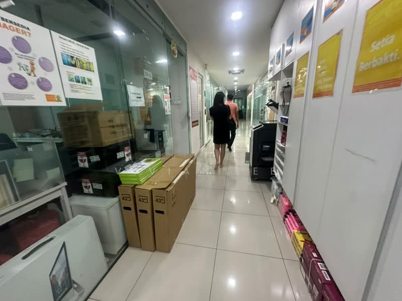 Kilang Berkembar untuk Dijual di Kota Damansara (Selangor) - Vivian Lee - Corridor - PropertyGuru.com.my