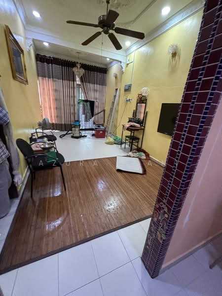 Rumah Teres 1-Tingkat untuk Dijual di Lunas (Kedah) - Azura Ghani - Living Room - PropertyGuru.com.my