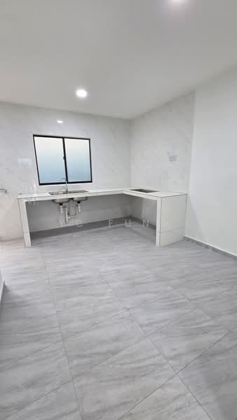 Rumah Teres 1-Tingkat untuk Dijual di Taman Universiti (Skudai) - YC Fung - Kitchen - PropertyGuru.com.my