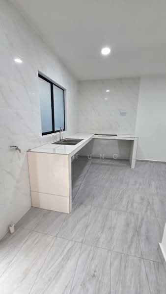 Rumah Teres 1-Tingkat untuk Dijual di Taman Universiti (Skudai) - YC Fung - Kitchen - PropertyGuru.com.my