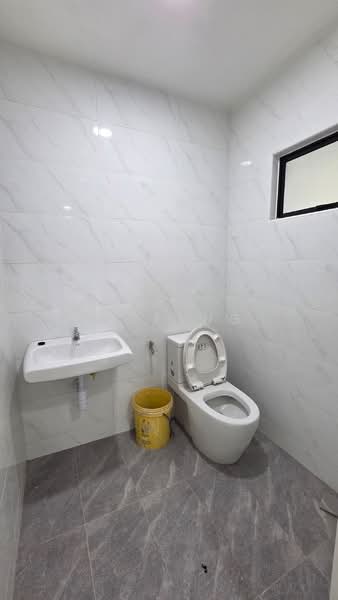 Rumah Teres 1-Tingkat untuk Dijual di Taman Universiti (Skudai) - YC Fung - Bathroom - PropertyGuru.com.my