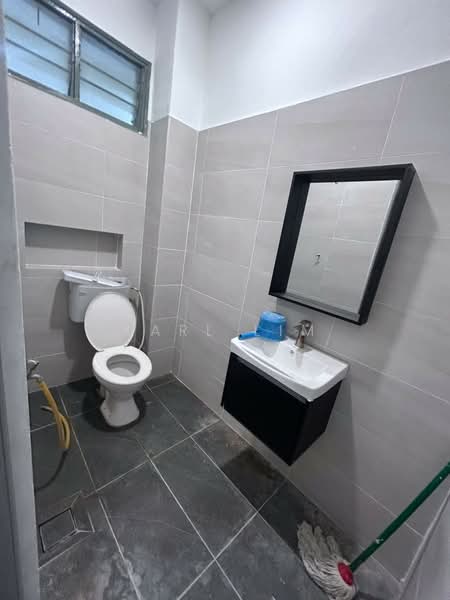 Rumah Teres 2-Tingkat untuk Dijual di Taman Perling (Perling) - Karl Lim - Bathroom - PropertyGuru.com.my
