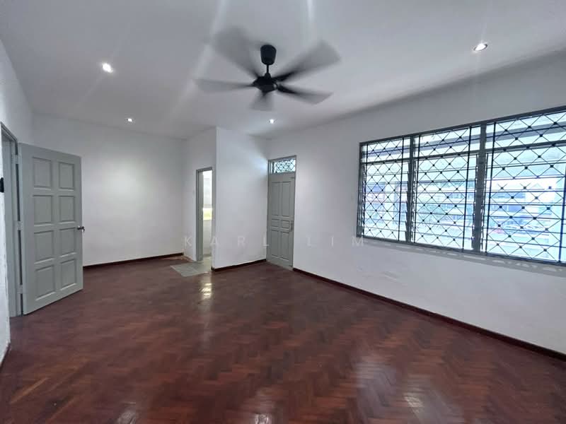 Rumah Teres 2-Tingkat untuk Dijual di Taman Perling (Perling) - Karl Lim - Living Room - PropertyGuru.com.my