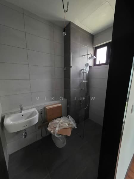 Semi-Detached House for Sale in Bandar Kinrara (Selangor) - Miko Lew - Bathroom - PropertyGuru.com.my