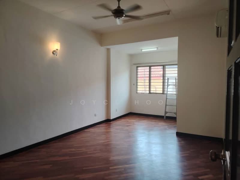 2-storey Terraced House for Sale in Bandar Puteri Puchong (Puchong) - Joyce Hoo - Living Room - PropertyGuru.com.my