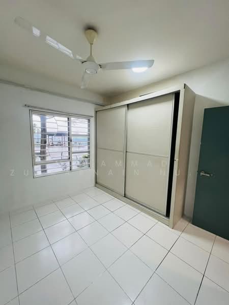 Apartment for Rent at Residensi Alam Damai (PR1MA @ Alam Damai) - Muhammad Zulkarnain Nur Salim - Bedroom - PropertyGuru.com.my
