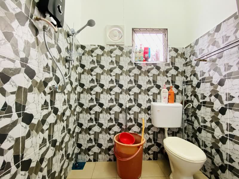 Rumah Teres 2-Tingkat untuk Dijual di Taman Permata (Ulu Kelang) - Izzah Alias - Bathroom - PropertyGuru.com.my