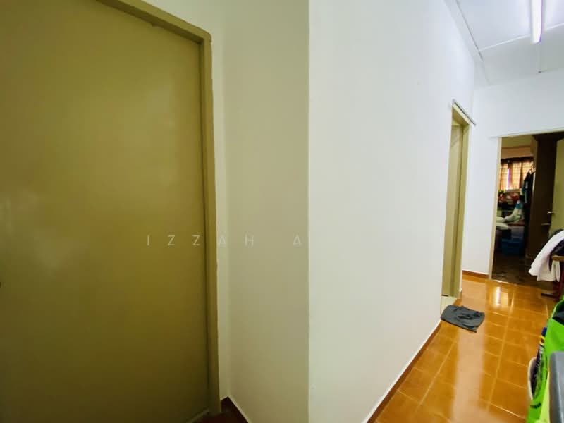 Rumah Teres 2-Tingkat untuk Dijual di Taman Permata (Ulu Kelang) - Izzah Alias - Corridor - PropertyGuru.com.my