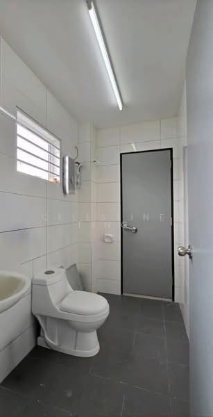 Rumah Teres 2-Tingkat untuk Dijual di Taman Pelangi Semenyih 2 (Semenyih) - Celestine Ting - Bathroom - PropertyGuru.com.my