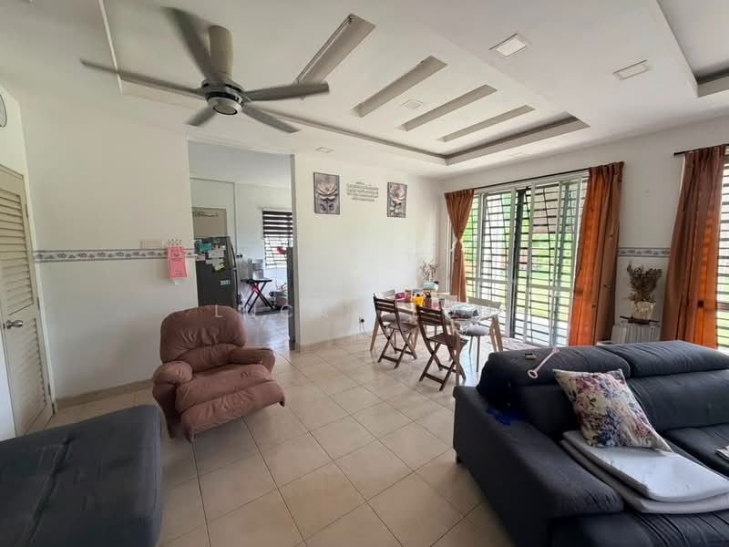 2-storey Terraced House for Sale in Bandar Seri Coalfields (Sungai Buloh) - Lucas Loh - Living Room - PropertyGuru.com.my