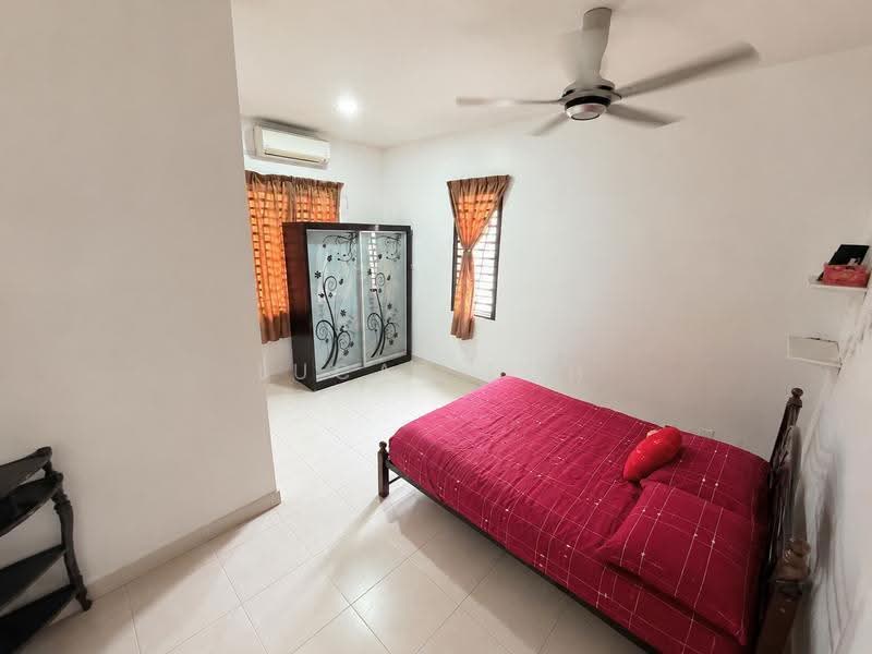 2-storey Terraced House for Sale in Bandar Seri Coalfields (Sungai Buloh) - Lucas Loh - Bedroom - PropertyGuru.com.my