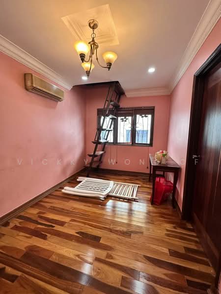 Rumah Teres 2-Tingkat untuk Dijual di Taman Segar Perdana (Cheras) - Vickky Wong CF - Bedroom - PropertyGuru.com.my