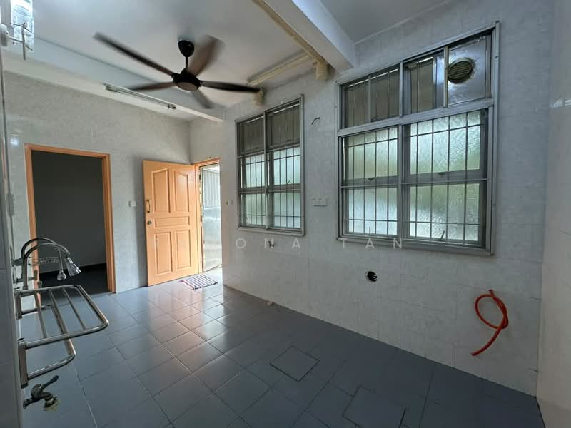 2-storey Terraced House for Sale in Taman Kenanga Seksyen 3 (Melaka) - Ramona Tan - Kitchen - PropertyGuru.com.my
