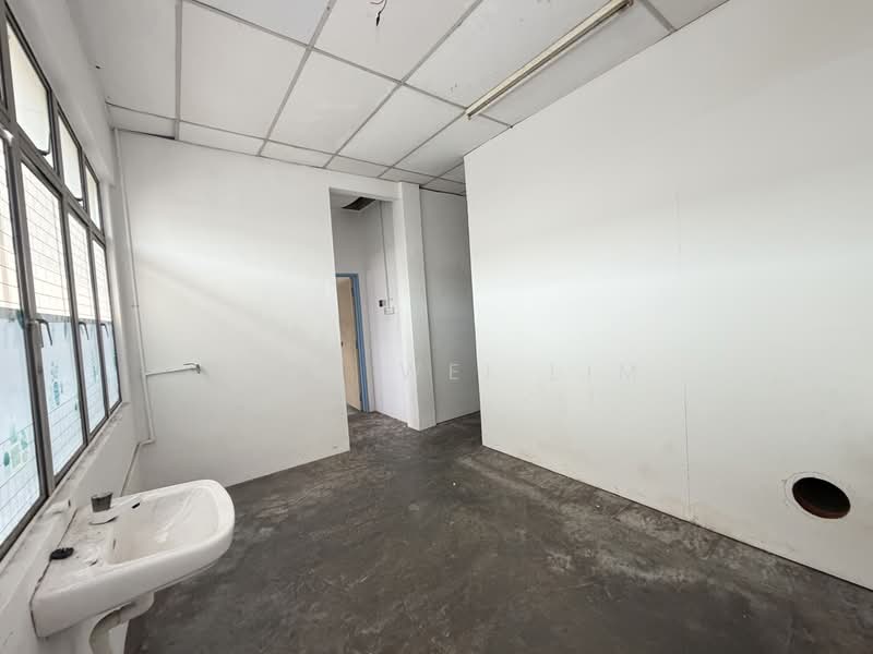 Office for Rent in Taman Aman (Kluang) - Chin Wei Lim - PropertyGuru.com.my