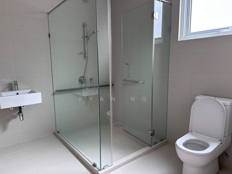 Rumah Berkembar untuk Disewa di Tanjung Bungah (Penang) - Ryan Ng - Bathroom - PropertyGuru.com.my