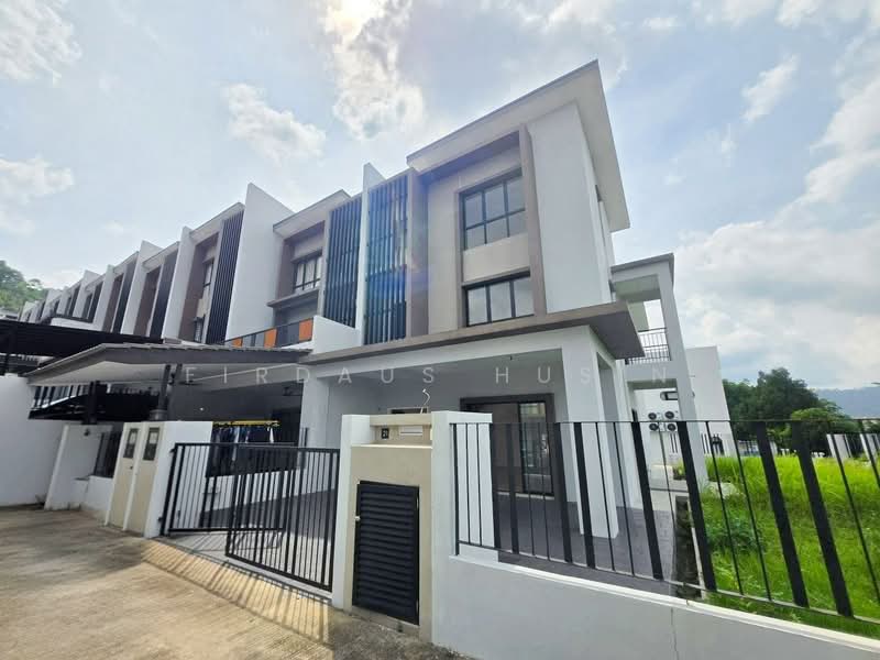 3-storey Terraced House for Sale in Gombak (Selangor) - Firdaus Husin - Exterior - PropertyGuru.com.my