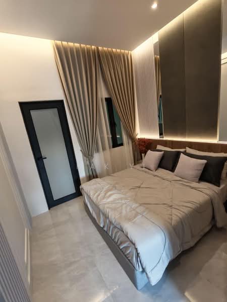 2-storey Terraced House for Sale in Klebang (Melaka) - Kak Yi - Master Bedroom - PropertyGuru.com.my