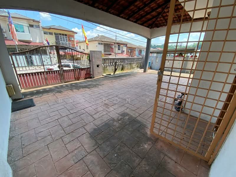 Semi-Detached House for Sale in Taman Universiti Indah (Seri Kembangan) - Brandon Yee - Exterior - PropertyGuru.com.my
