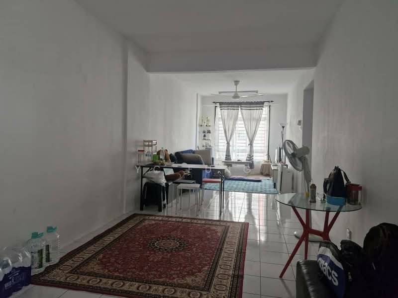 Apartment for Sale at Pangsapuri Pulai Mutiara - YC Fung - Living Room - PropertyGuru.com.my
