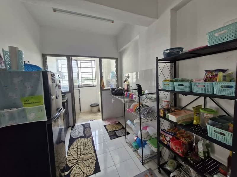 Apartment for Sale at Pangsapuri Pulai Mutiara - YC Fung - Kitchen - PropertyGuru.com.my