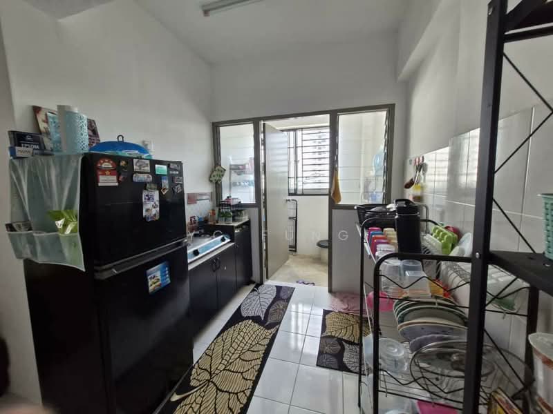 Apartment for Sale at Pangsapuri Pulai Mutiara - YC Fung - Kitchen - PropertyGuru.com.my
