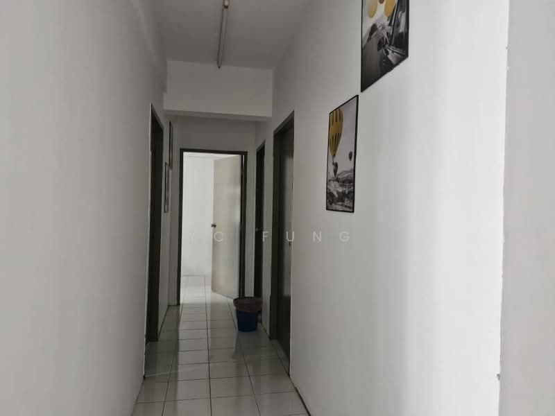 Apartment for Sale at Pangsapuri Pulai Mutiara - YC Fung - Corridor - PropertyGuru.com.my
