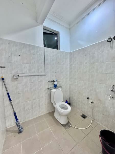 Rumah Teres 1-Tingkat untuk Dijual di Taman Daya (Johor Bahru) - Roslina Binti Kassim - Bathroom - PropertyGuru.com.my