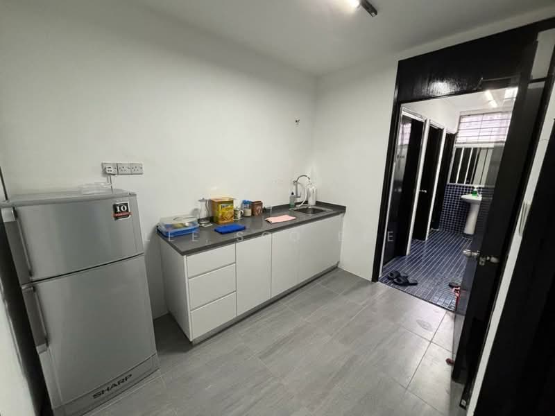 Office for Rent in SS 25, Taman Mayang (Petaling Jaya) - Lee Soo Bee - Kitchen - PropertyGuru.com.my