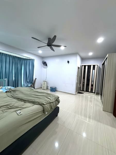 2-storey Terraced House for Sale in Taman Gaya (Ulu Tiram) - Karl Lim - Bedroom - PropertyGuru.com.my